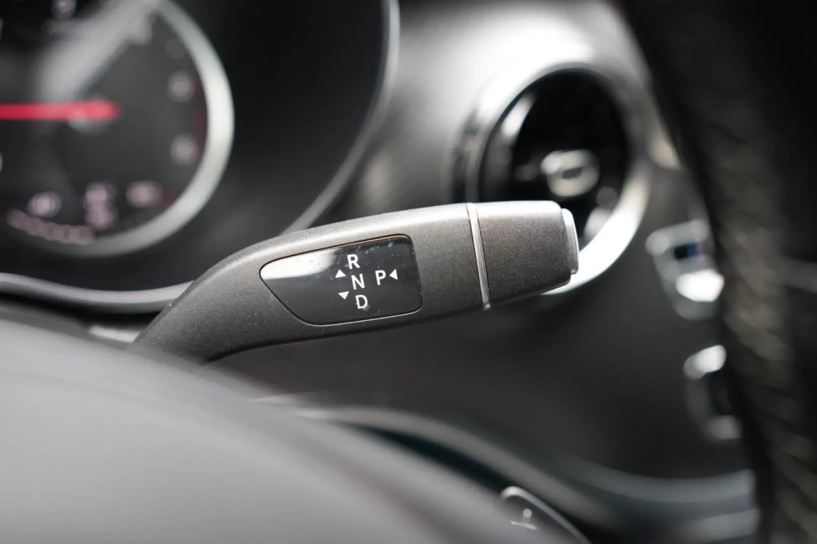 V 250 d AVANTGARDE  AMG BURMESTER 360  ACC