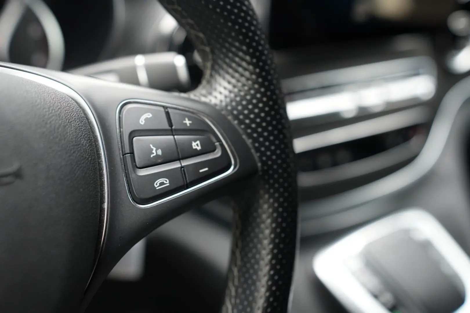 V 250 d AVANTGARDE  AMG BURMESTER 360  ACC