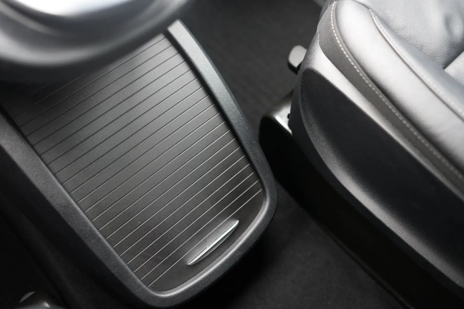 V 250 d AVANTGARDE  AMG BURMESTER 360  ACC