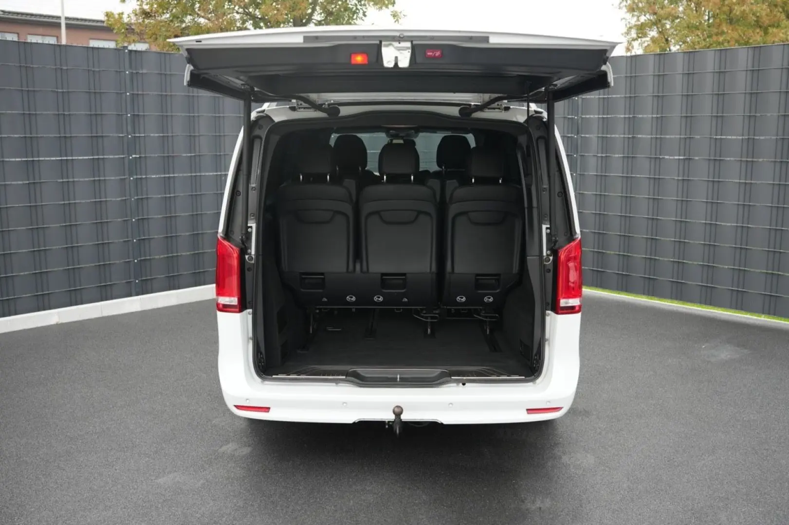 V 250 d AVANTGARDE  AMG BURMESTER 360  ACC