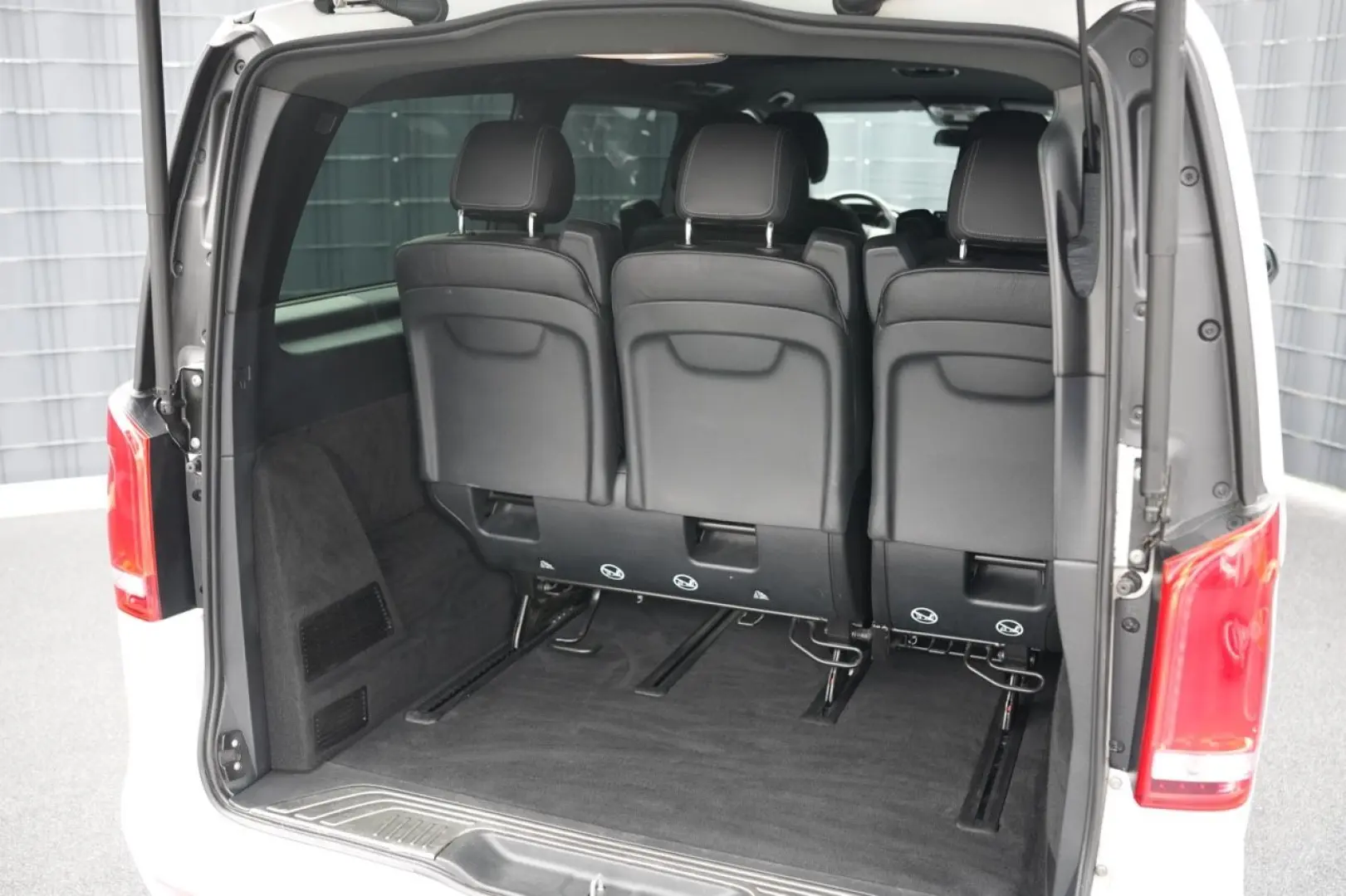 V 250 d AVANTGARDE  AMG BURMESTER 360  ACC