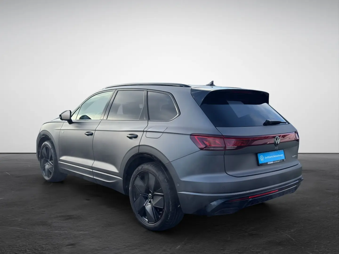 Touareg R 3.0 TSI eHybrid 4M  HeadUp Panodach AH