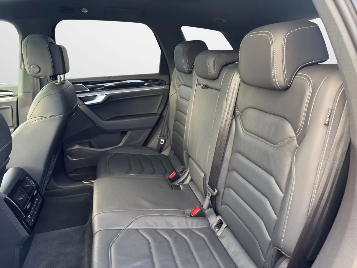 Touareg R 3.0 TSI eHybrid 4M  HeadUp Panodach AH