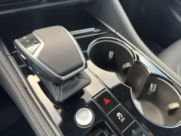 Touareg R 3.0 TSI eHybrid 4M  HeadUp Panodach AH