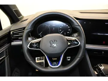 Touareg 3.0 TSI eHybrid Tiptronic  R  AHK Pano E