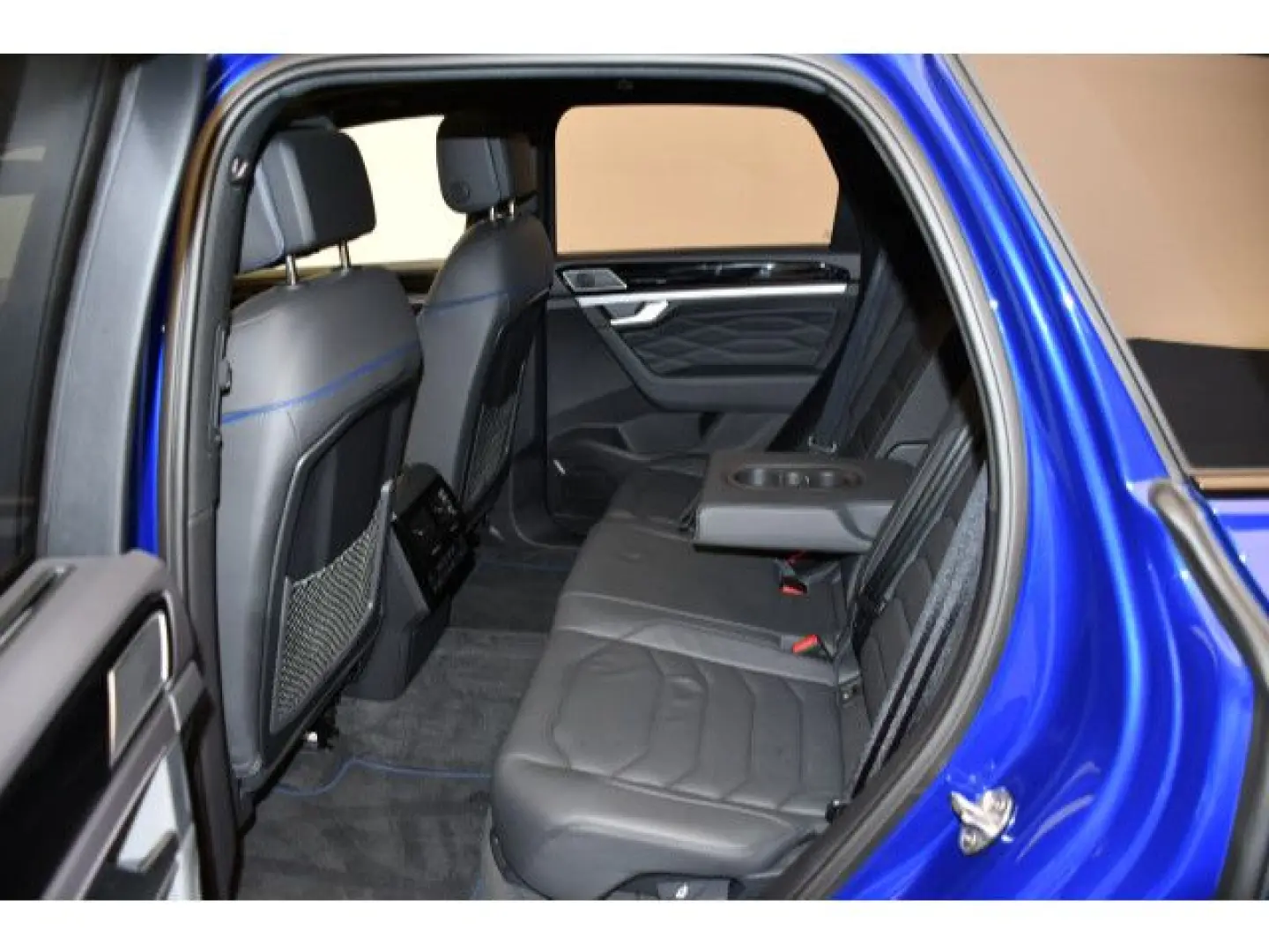 Touareg 3.0 TSI eHybrid Tiptronic  R  AHK Pano E