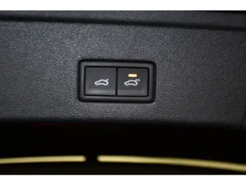 Touareg 3.0 TSI eHybrid Tiptronic  R  AHK Pano E