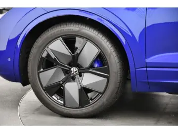 Touareg 3.0 TSI eHybrid Tiptronic  R  AHK Pano E