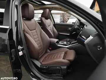 BMW Seria 3 320i Aut. Sport Line