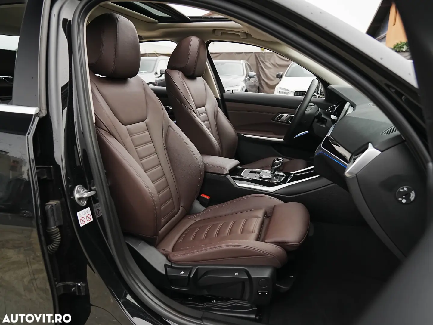 BMW Seria 3 320i Aut. Sport Line