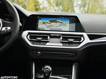 BMW Seria 3 320i Aut. Sport Line