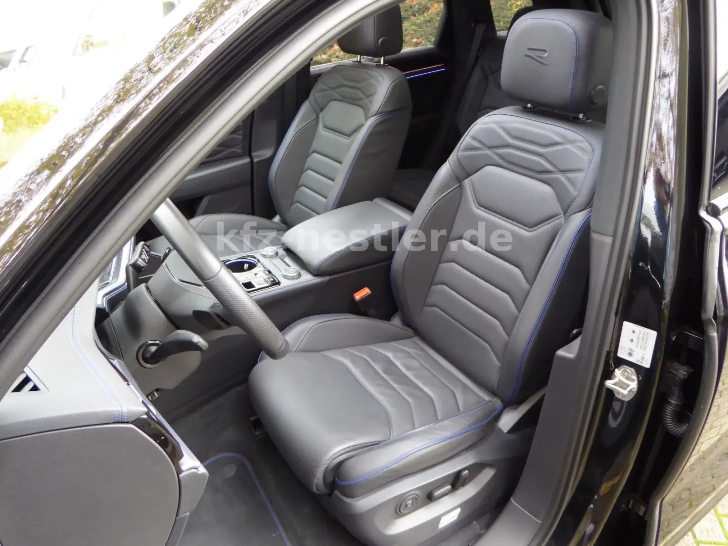 Touareg R eHybrid Pano Puglia AHK HUD 21Zoll