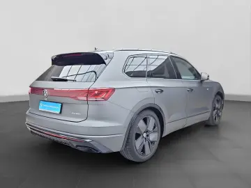 Touareg eHybrid R UPE120 MATT LM21 PANO LEDER DY