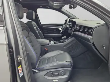 Touareg eHybrid R UPE120 MATT LM21 PANO LEDER DY