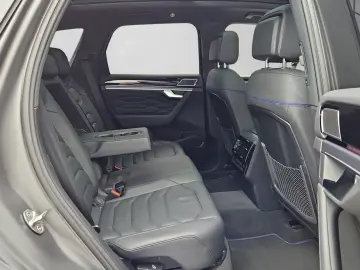 Touareg eHybrid R UPE120 MATT LM21 PANO LEDER DY