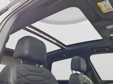 Touareg eHybrid R UPE120 MATT LM21 PANO LEDER DY