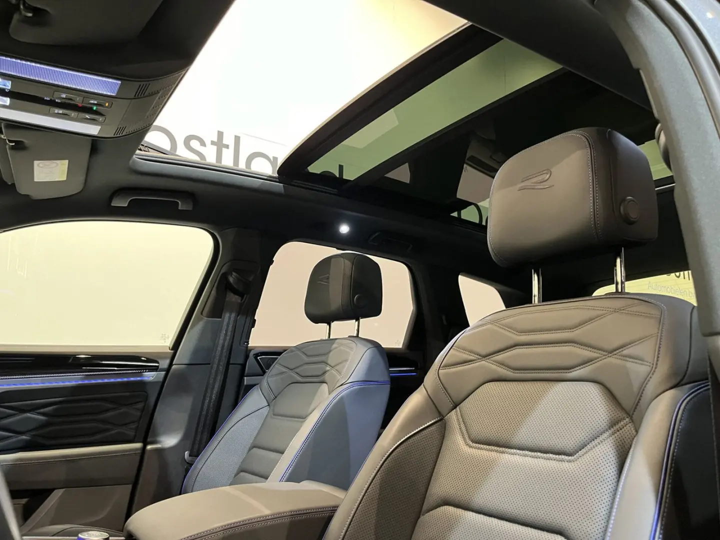 Touareg R 3.0 TSi 462 PK eHybrid 4MOTION voll-au