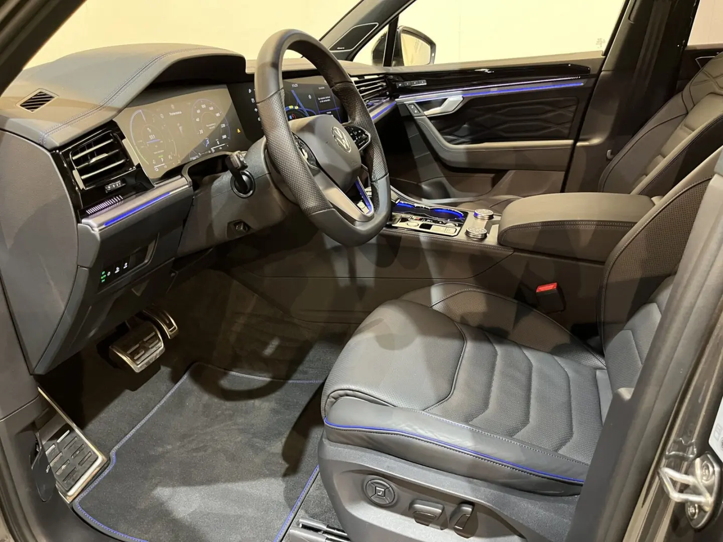 Touareg R 3.0 TSi 462 PK eHybrid 4MOTION voll-au