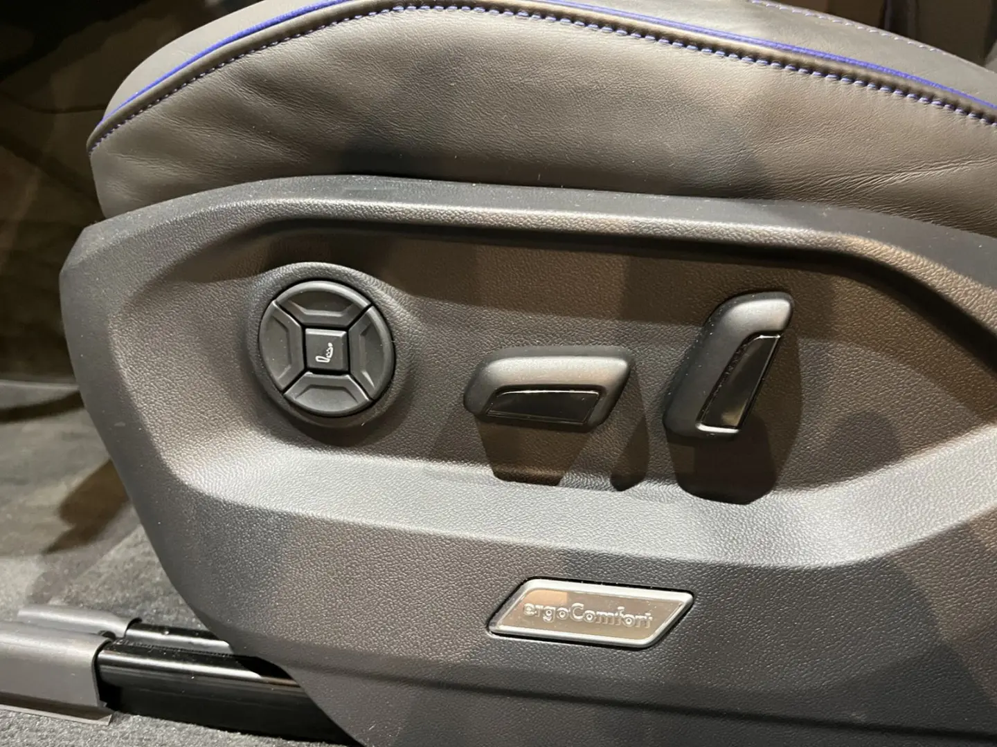 Touareg R 3.0 TSi 462 PK eHybrid 4MOTION voll-au