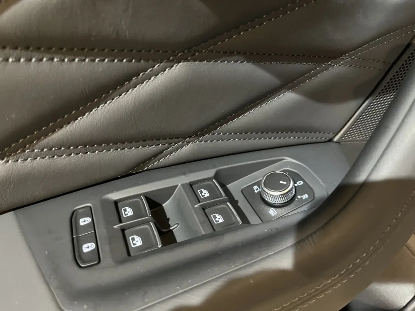 Touareg R 3.0 TSi 462 PK eHybrid 4MOTION voll-au