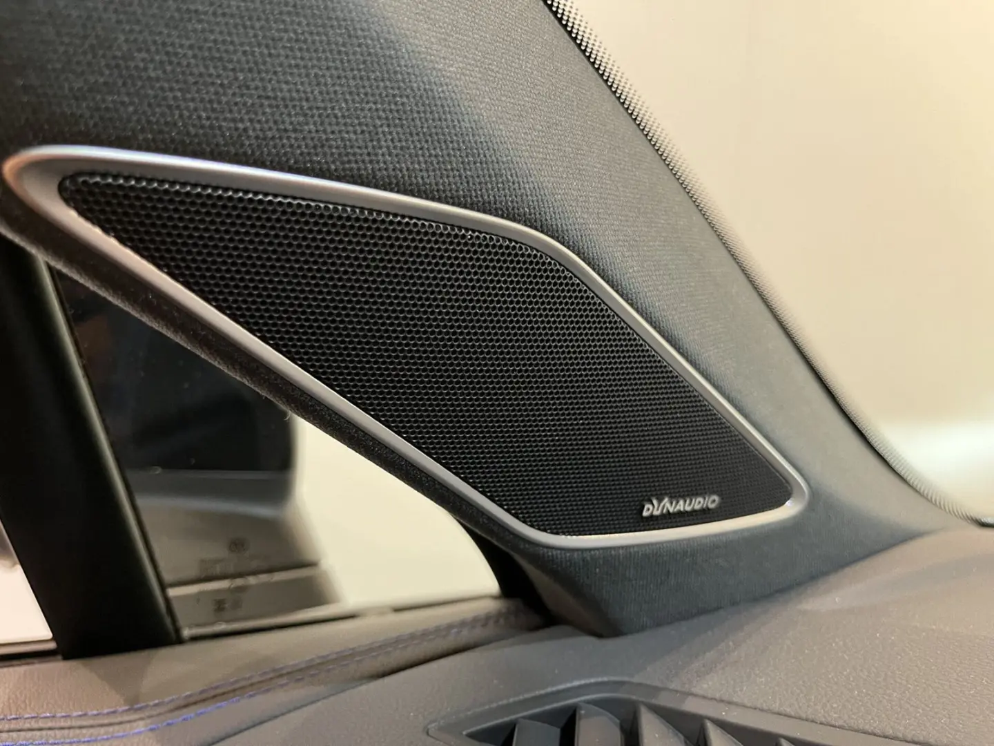 Touareg R 3.0 TSi 462 PK eHybrid 4MOTION voll-au