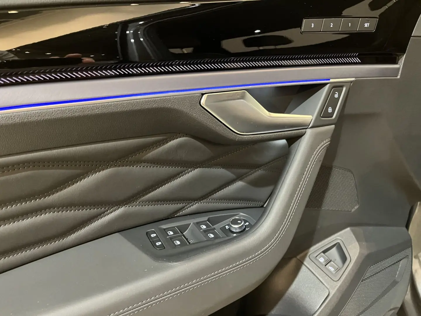 Touareg R 3.0 TSi 462 PK eHybrid 4MOTION voll-au