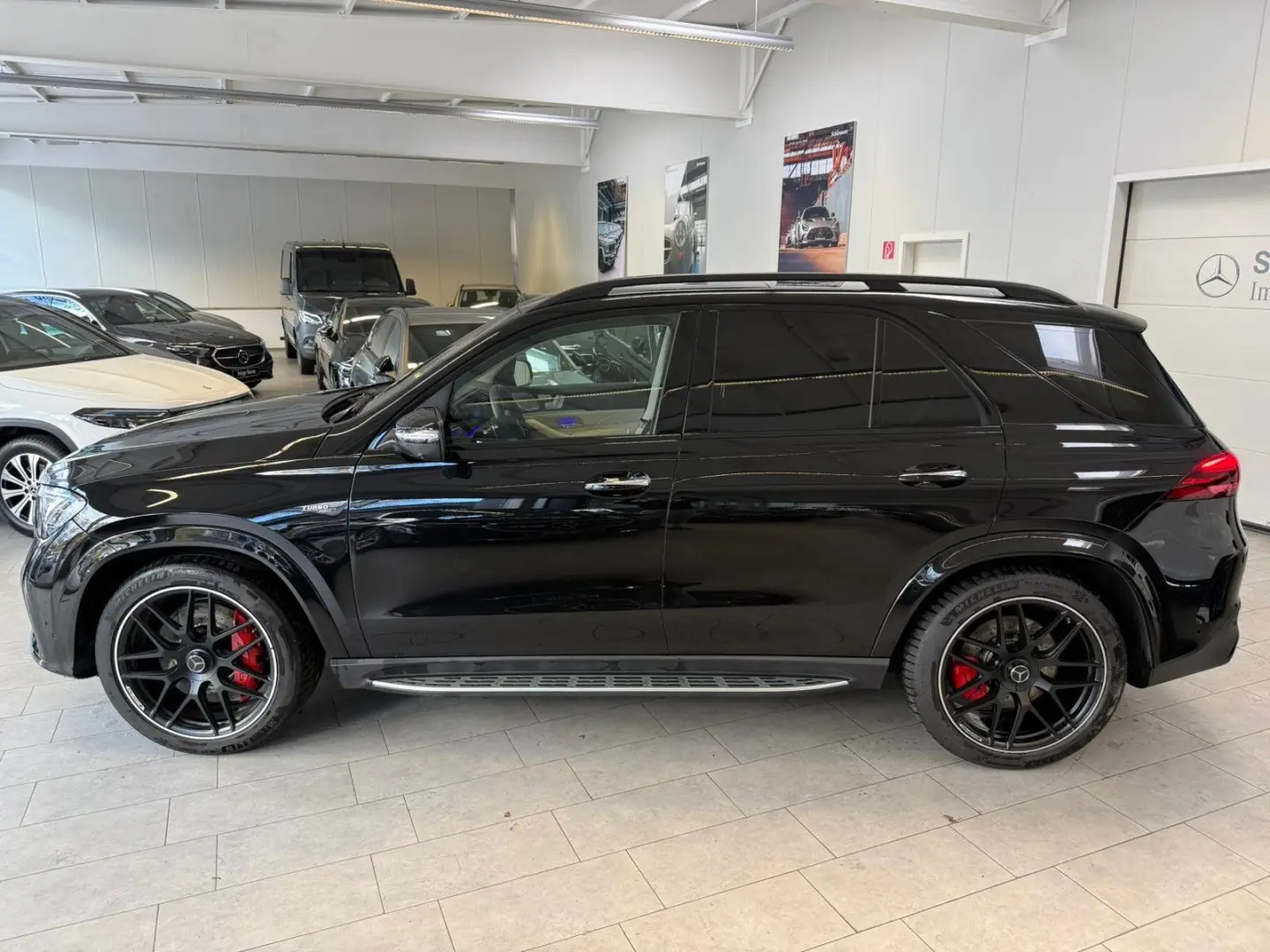 GLE 53 4M  7-SEATS DISTR STDHZ PANO AHK MBEAM