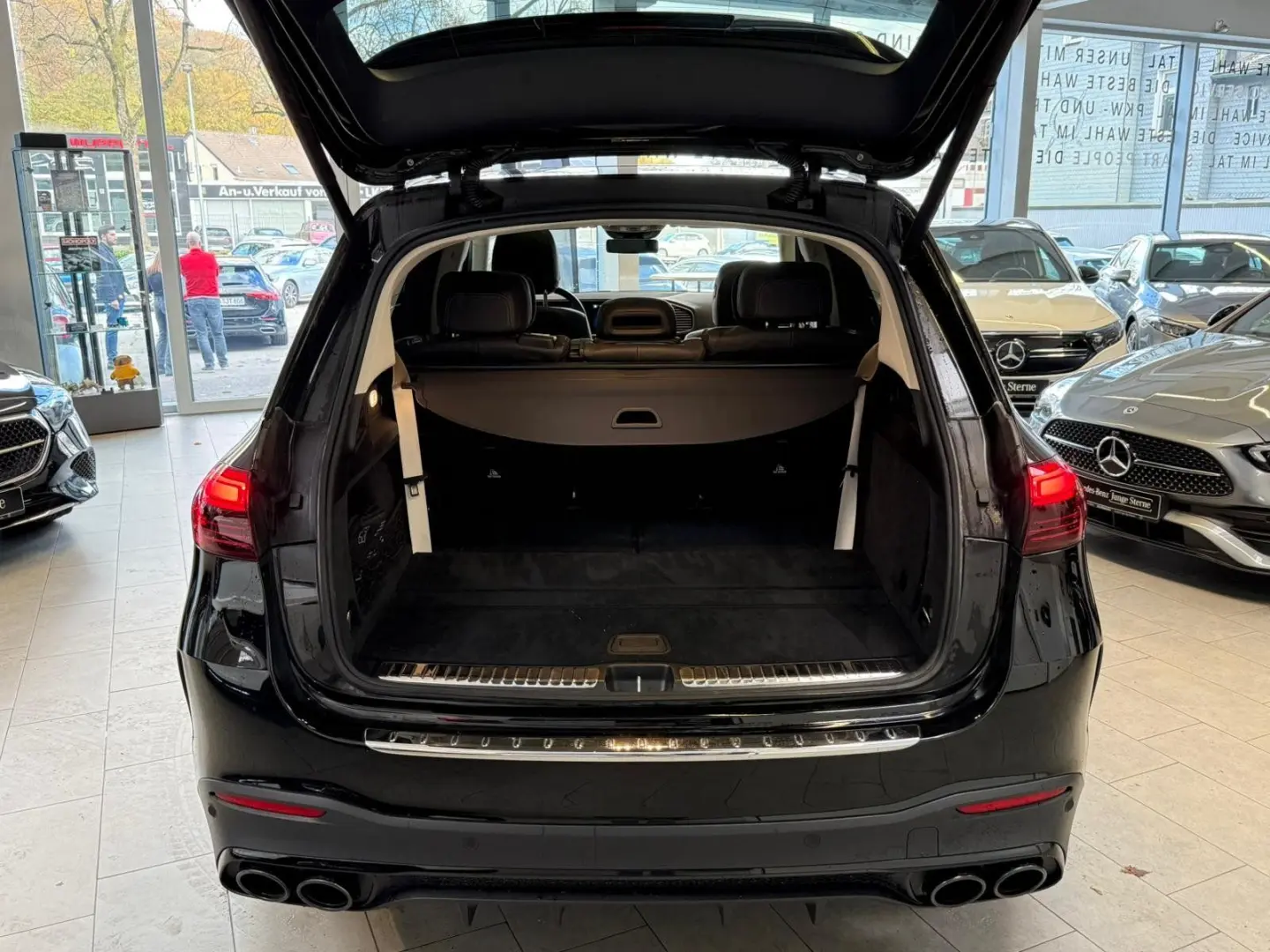 GLE 53 4M  7-SEATS DISTR STDHZ PANO AHK MBEAM