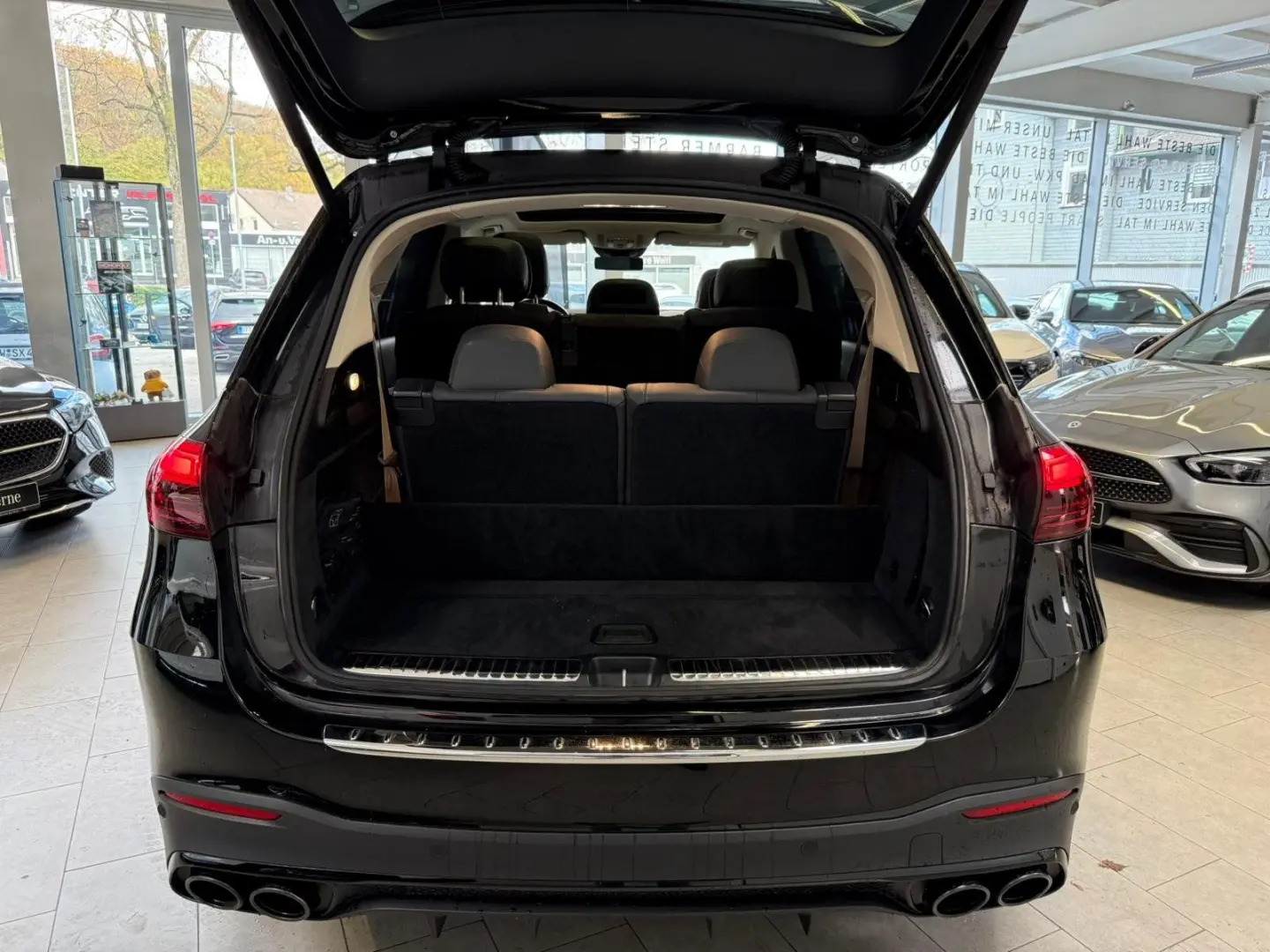 GLE 53 4M  7-SEATS DISTR STDHZ PANO AHK MBEAM