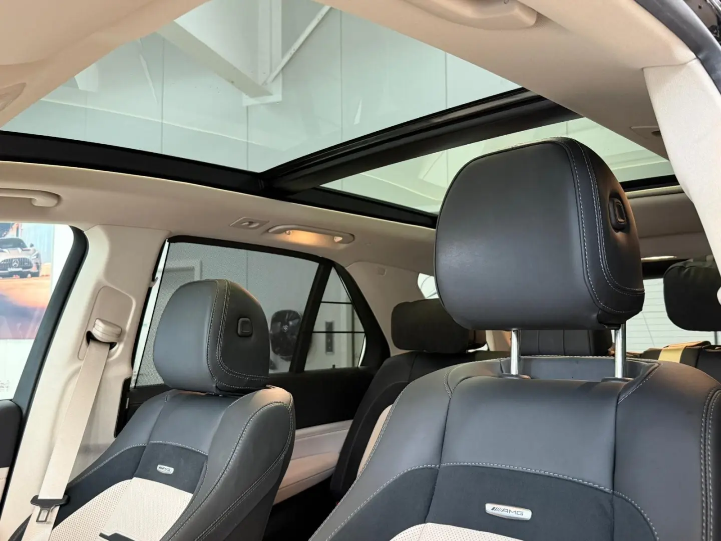 GLE 53 4M  7-SEATS DISTR STDHZ PANO AHK MBEAM