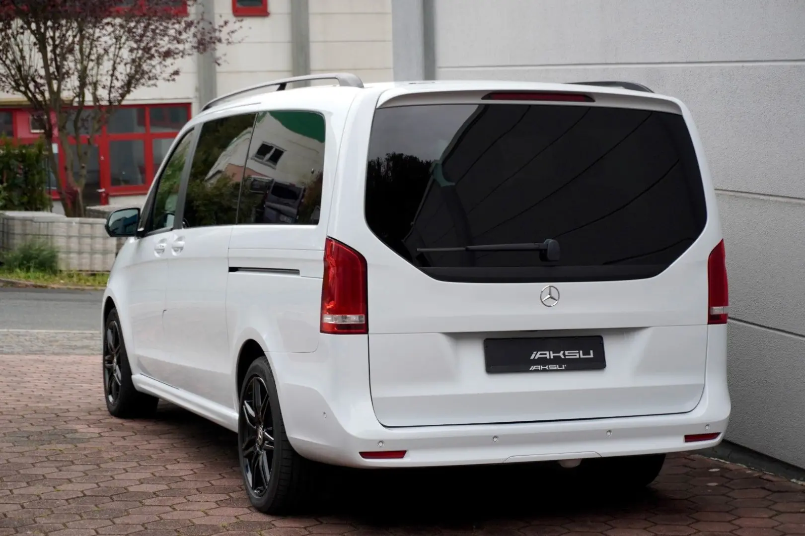 V 300d Edition  AMG NIGHT PANO MBUX AHK STHZ 360