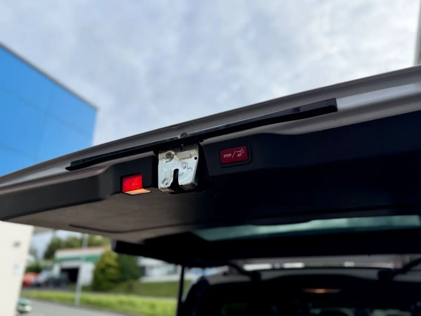 V 300d Edition  AMG NIGHT PANO MBUX AHK STHZ 360