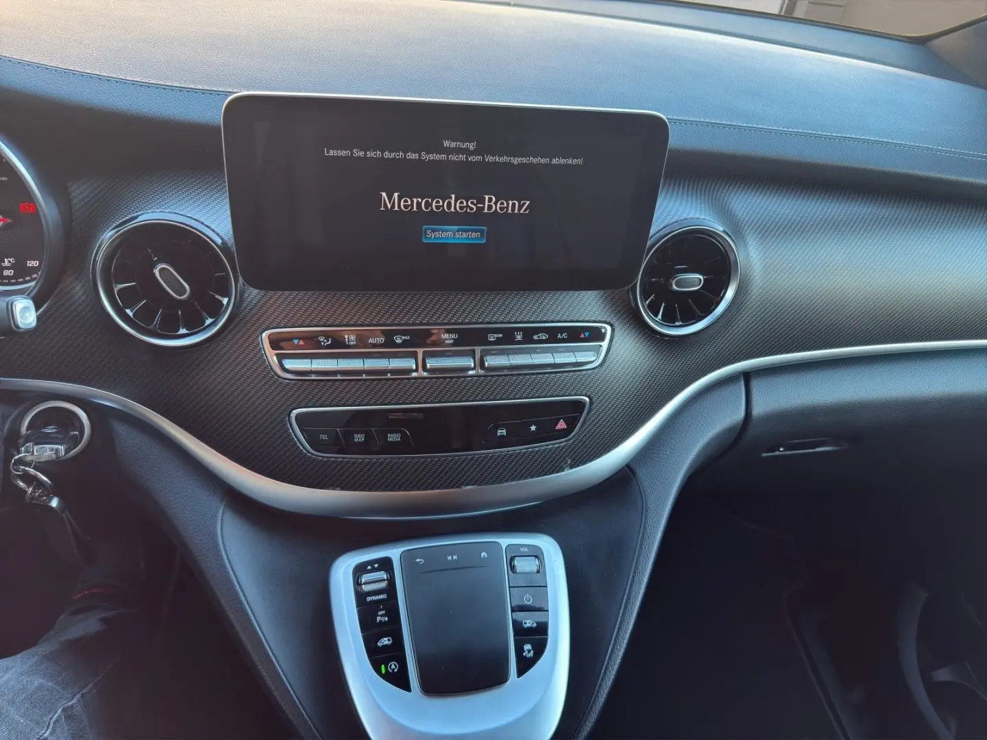 V300d 4MATIC AMG-Line LangAVANTGARDE EDITION 202