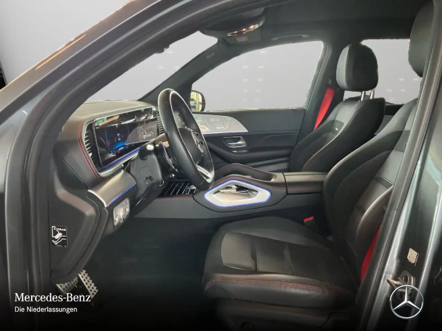 Mercedes-Benz GLE 53 AMG 4M  Avansat  Pano Noapte AHK