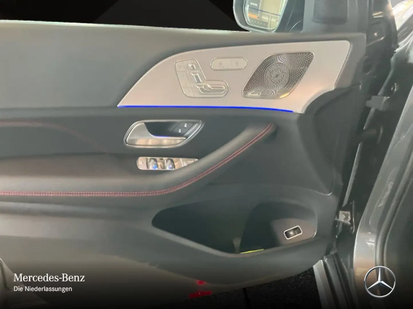 Mercedes-Benz GLE 53 AMG 4M  Avansat  Pano Noapte AHK