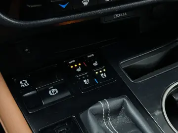 RX450h GARANTIE ACC VENT ST-HT KAM LED KAM