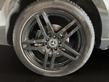 V 300d AMG Edition kompakt 4MATIC 360grad Standh