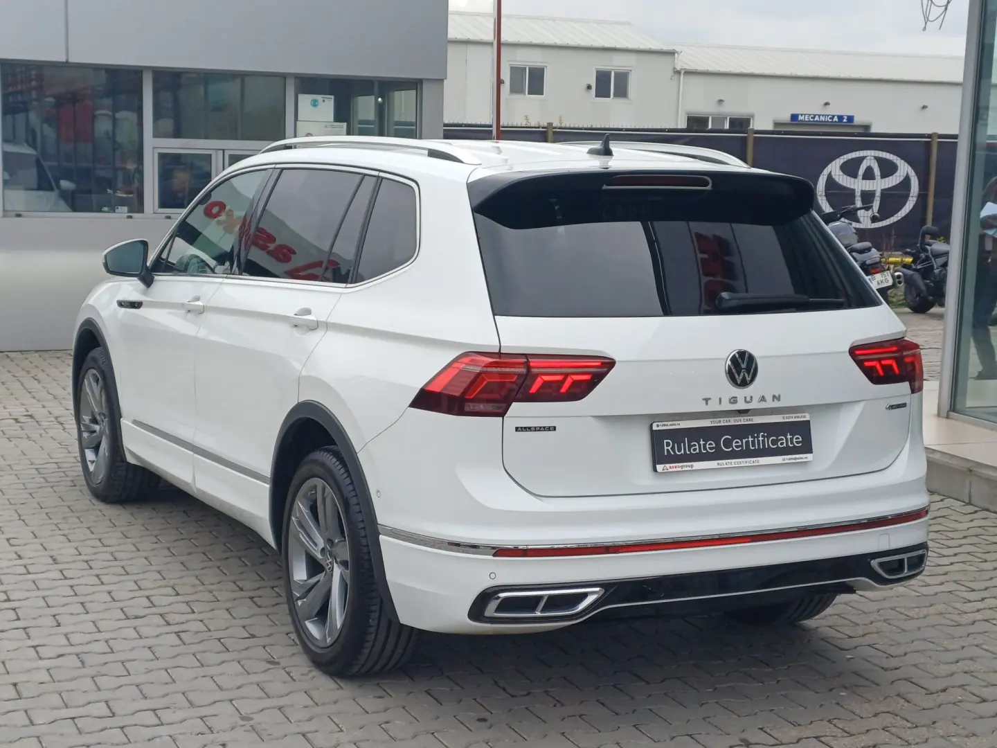 Volkswagen Tiguan Allspace 2.0 benzina 190 CP 4x4 R-Line