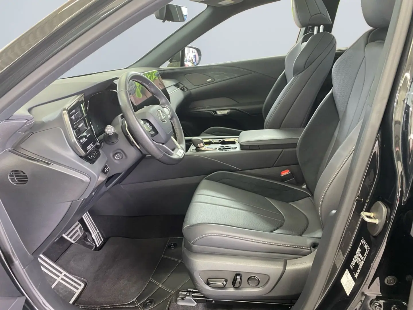 RX 500h F SPORT   Allrad M Levinson Pano 360 HUD