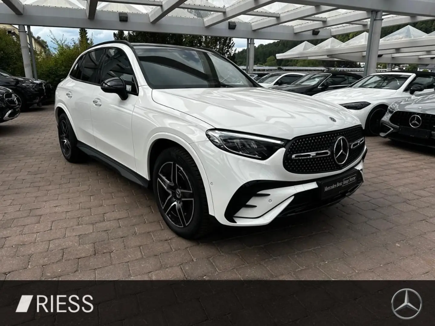 GLC 220 d 4M AMG Sport Night Distr AHK Pano 360