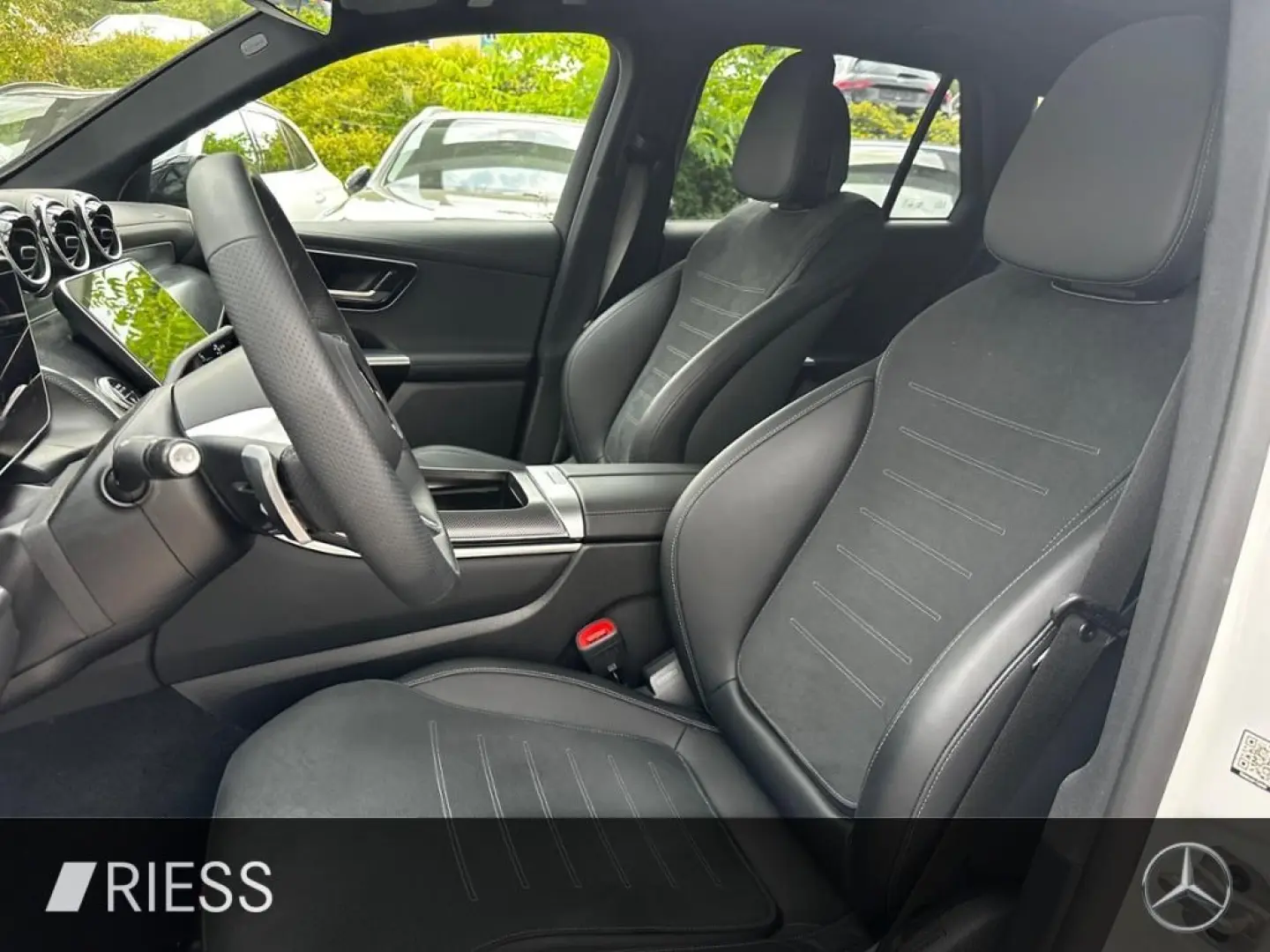 GLC 220 d 4M AMG Sport Night Distr AHK Pano 360