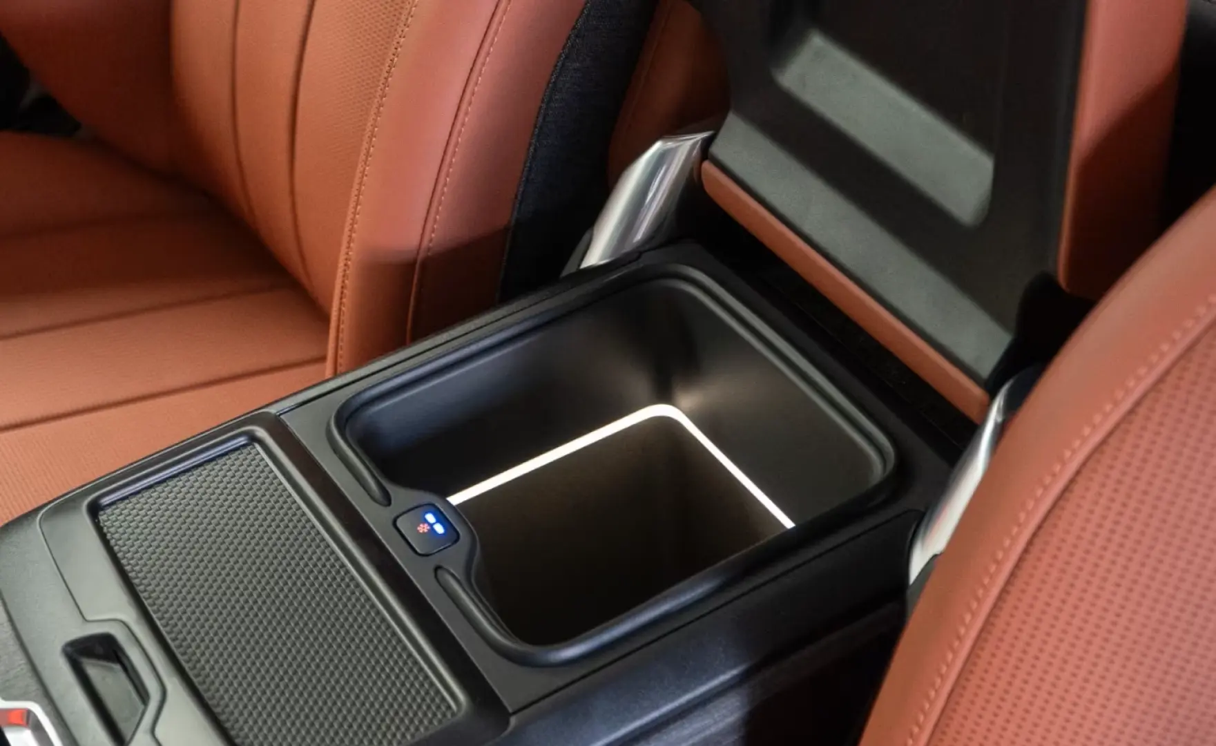 Land Rover Range Rover SV  615 CP