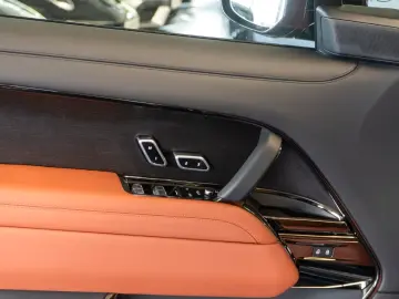 Land Rover Range Rover SV  615 CP