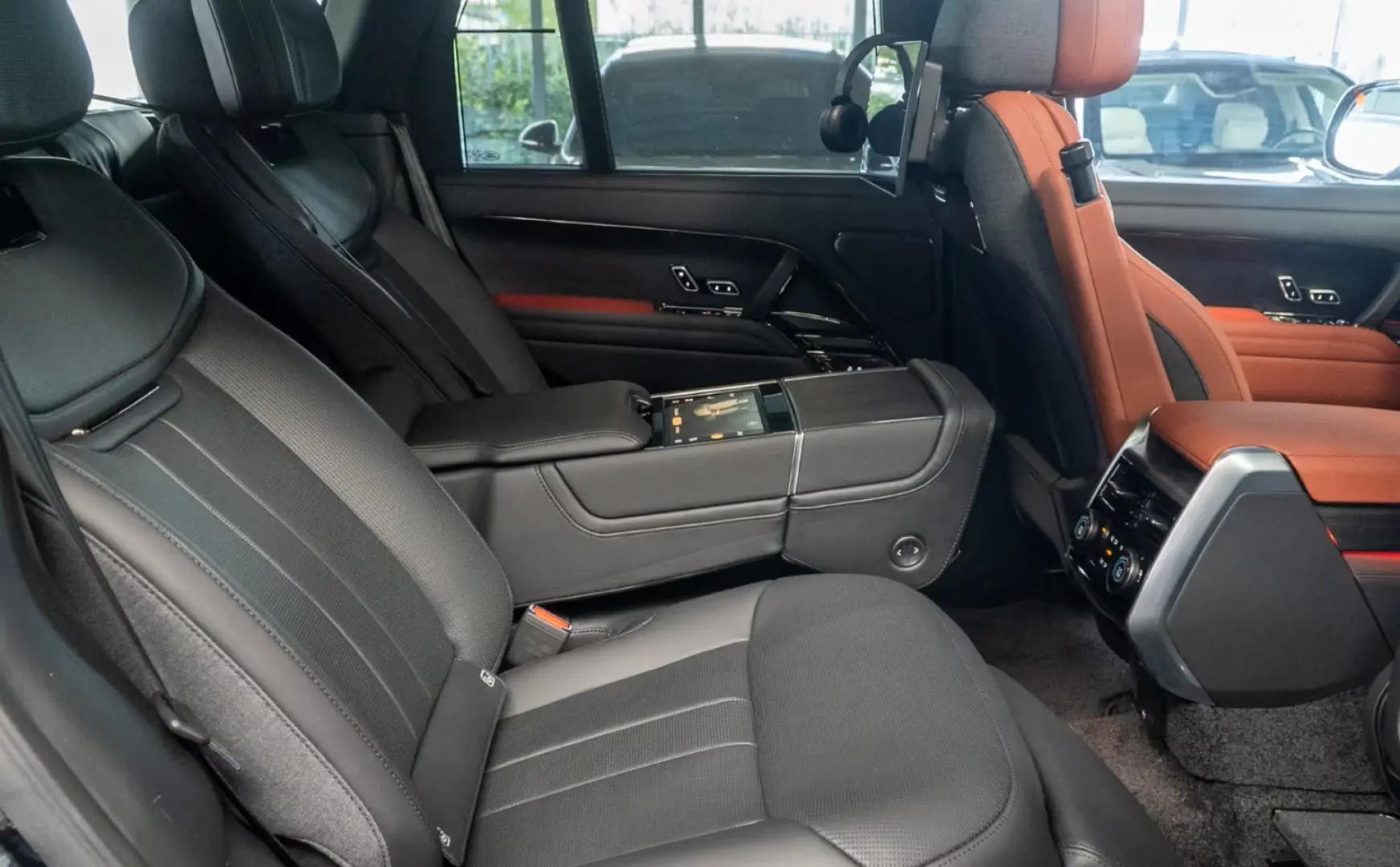 Land Rover Range Rover SV  615 CP