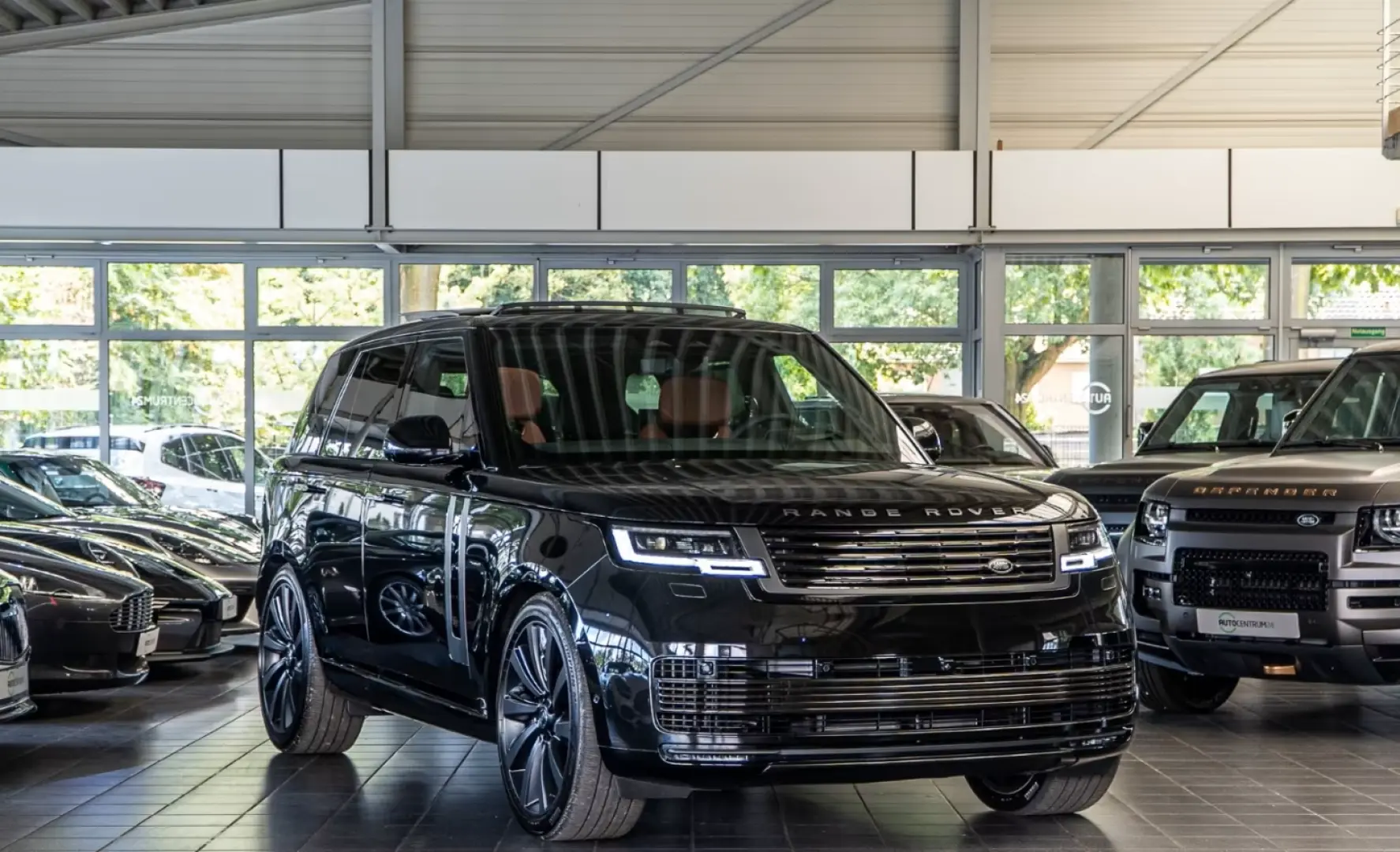 Land Rover Range Rover SV  615 CP