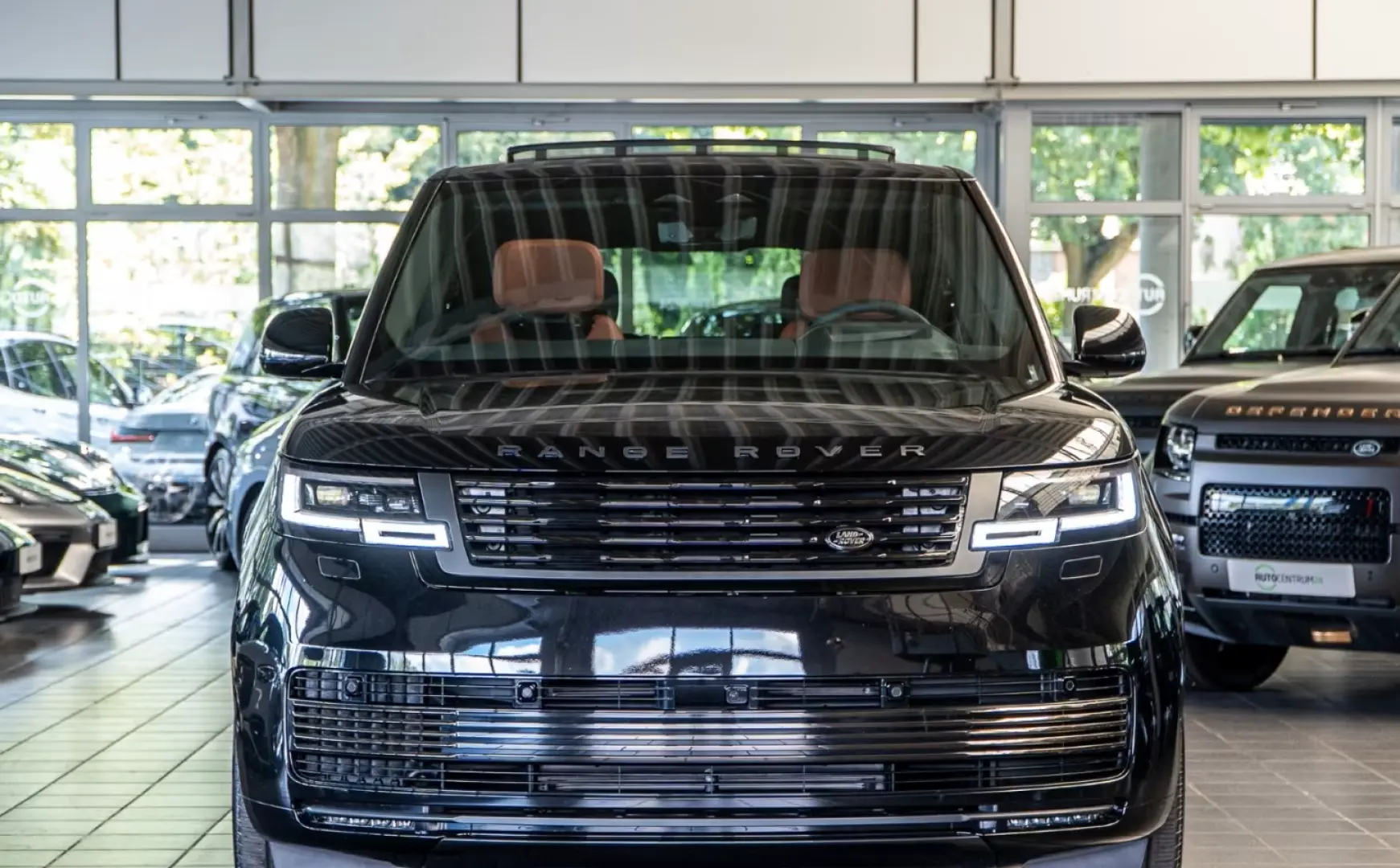 Land Rover Range Rover SV  615 CP