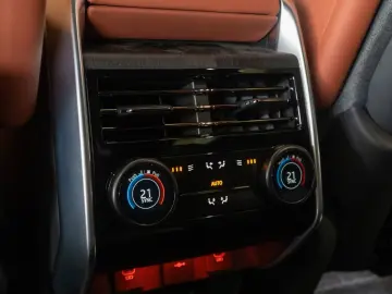 Land Rover Range Rover SV  615 CP