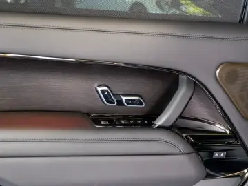 Land Rover Range Rover SV  615 CP