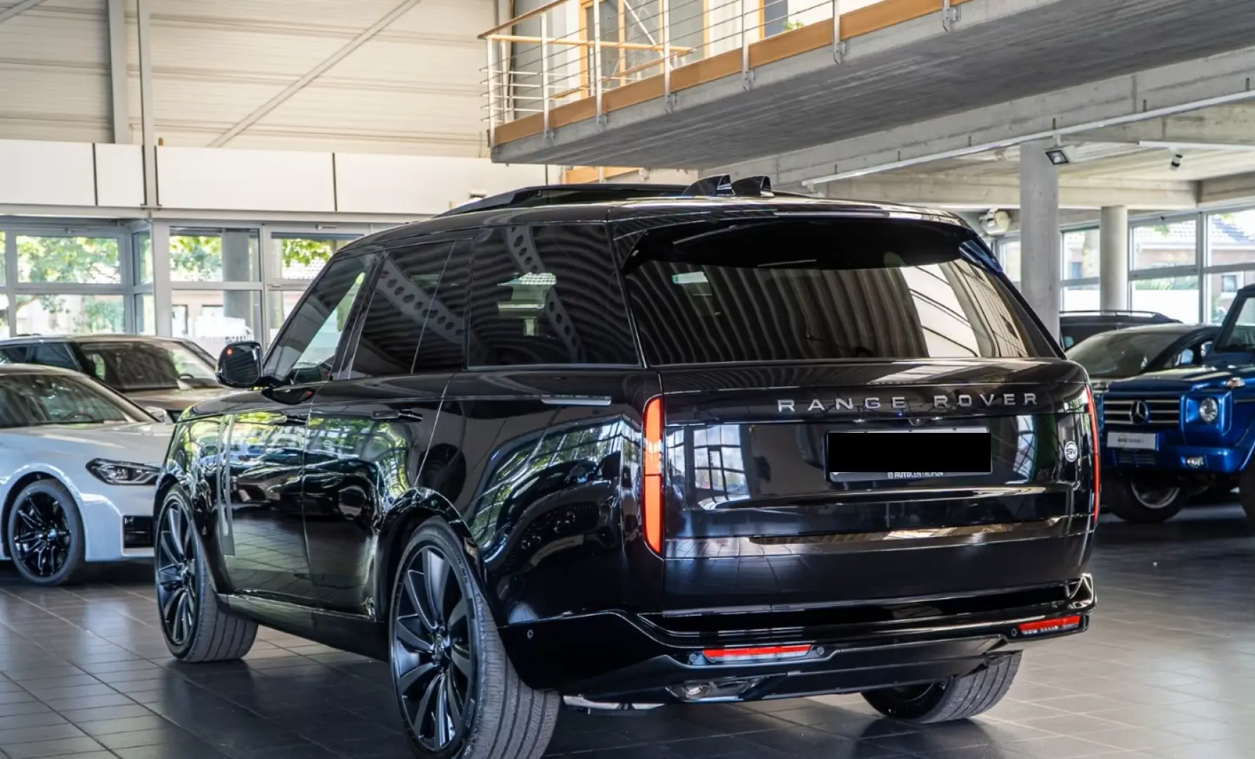 Land Rover Range Rover SV  615 CP