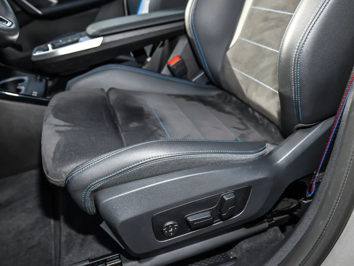 X1 xDrive23i M Sport Pro 20  Pano AHK DA Prof.